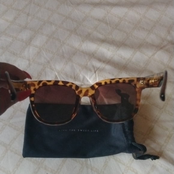 NWOT Nectar 'Bloom' Sunnies - Picture 6 of 9